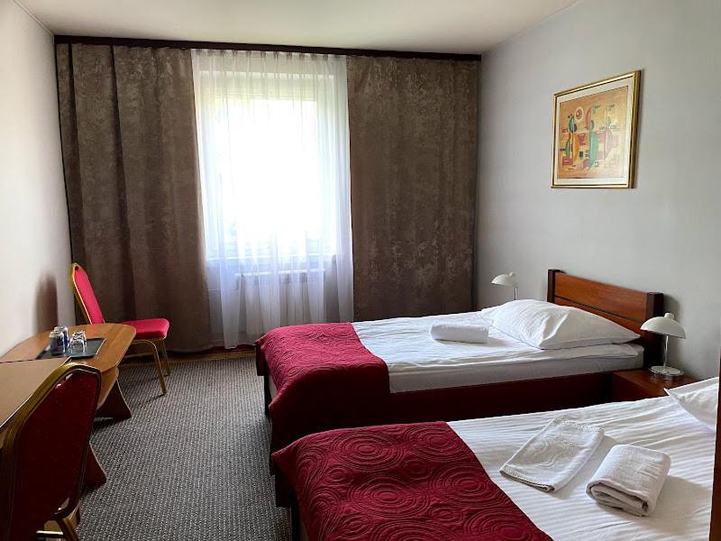 Aparthotel Obiekt "Czarny Rycerz" Jastrzębie Zdrój Exteriér fotografie