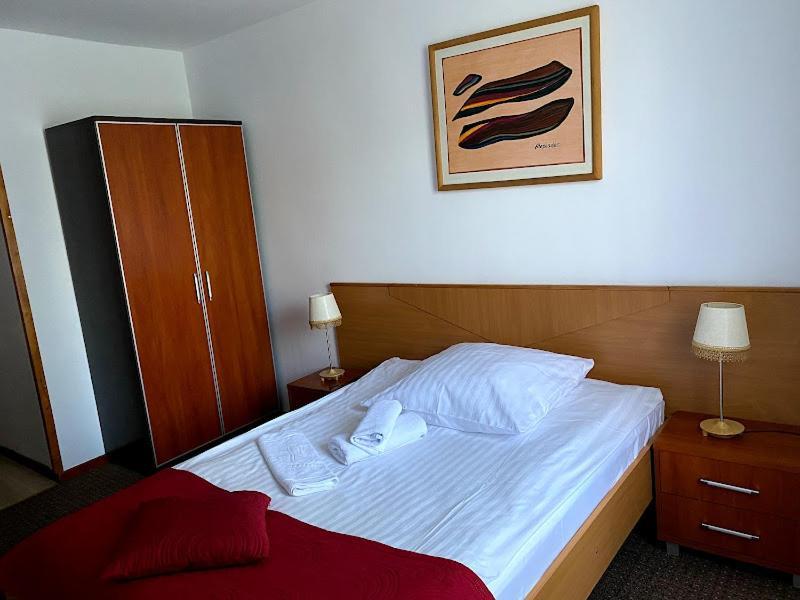 Aparthotel Obiekt "Czarny Rycerz" Jastrzębie Zdrój Exteriér fotografie