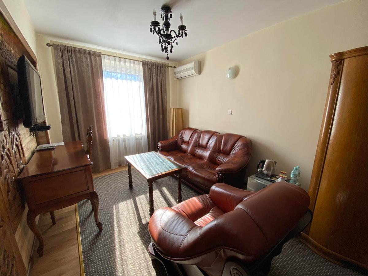 Aparthotel Obiekt "Czarny Rycerz" Jastrzębie Zdrój Exteriér fotografie