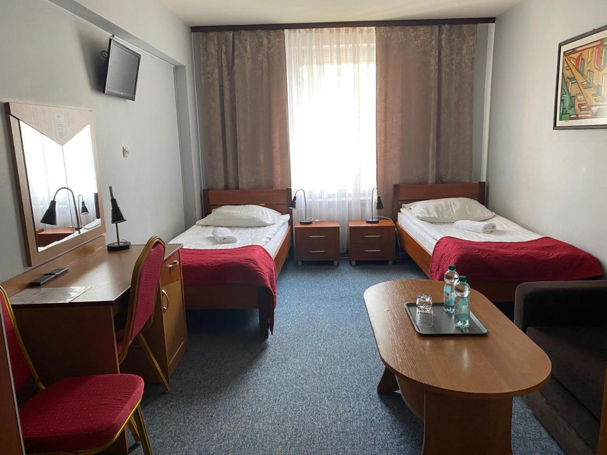 Aparthotel Obiekt "Czarny Rycerz" Jastrzębie Zdrój Exteriér fotografie