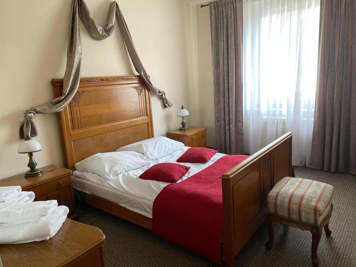 Aparthotel Obiekt "Czarny Rycerz" Jastrzębie Zdrój Exteriér fotografie