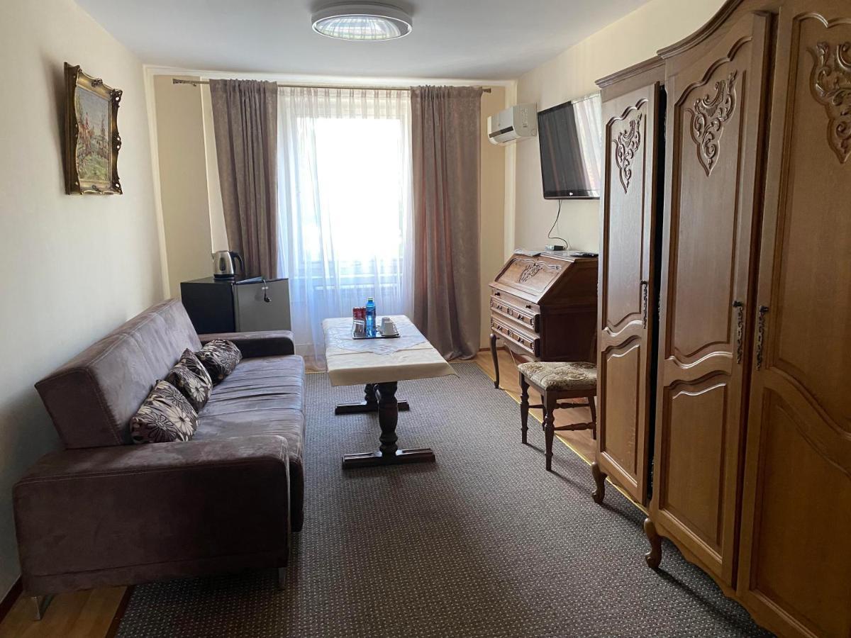 Aparthotel Obiekt "Czarny Rycerz" Jastrzębie Zdrój Exteriér fotografie