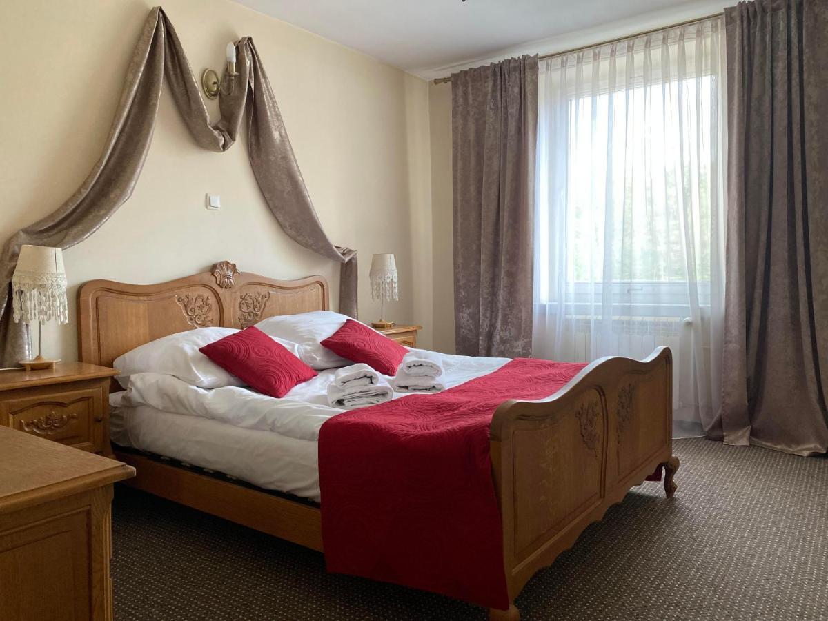 Aparthotel Obiekt "Czarny Rycerz" Jastrzębie Zdrój Exteriér fotografie